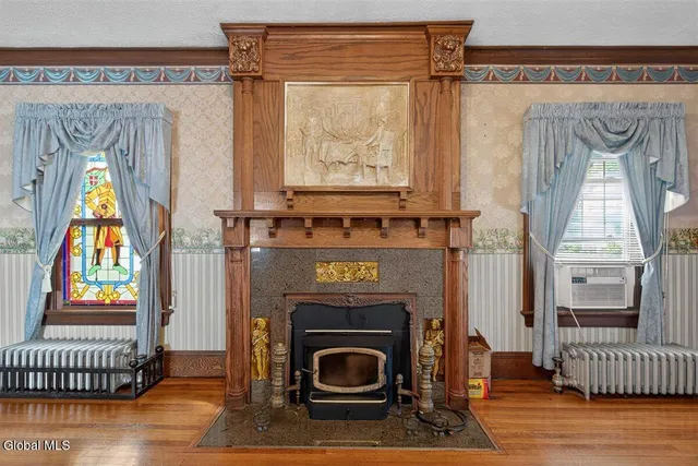 $305,000 | 8 Byard Street, Johnstown, NY 12095