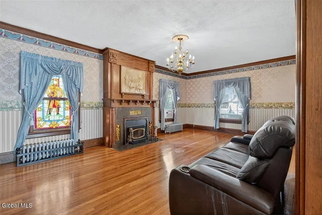 $305,000 | 8 Byard Street, Johnstown, NY 12095