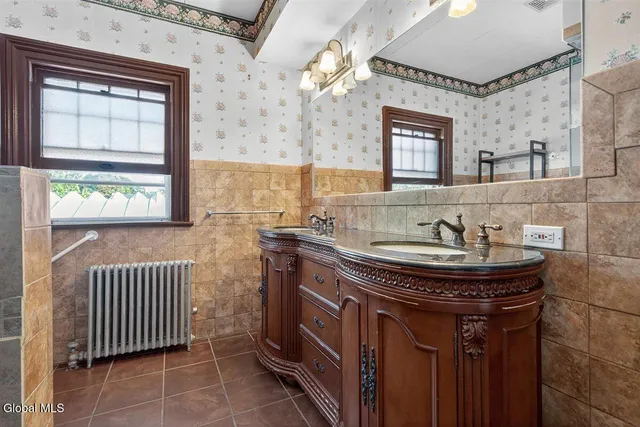 $305,000 | 8 Byard Street, Johnstown, NY 12095