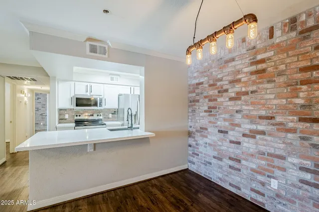 $280,000 | 2025 East Campbell Avenue, Unit 143, Phoenix, AZ 85016