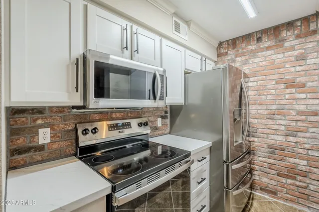 $280,000 | 2025 East Campbell Avenue, Unit 143, Phoenix, AZ 85016