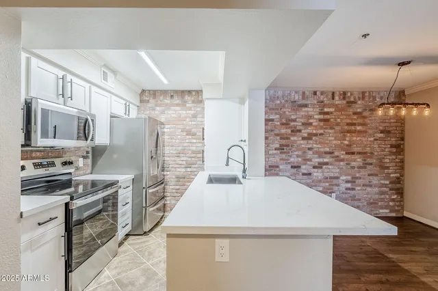 $280,000 | 2025 East Campbell Avenue, Unit 143, Phoenix, AZ 85016