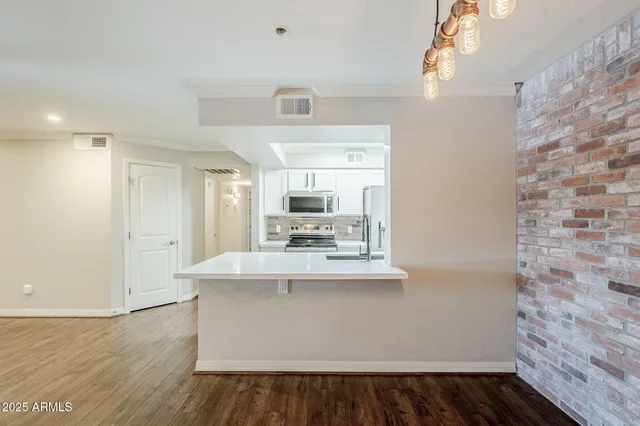 $280,000 | 2025 East Campbell Avenue, Unit 143, Phoenix, AZ 85016