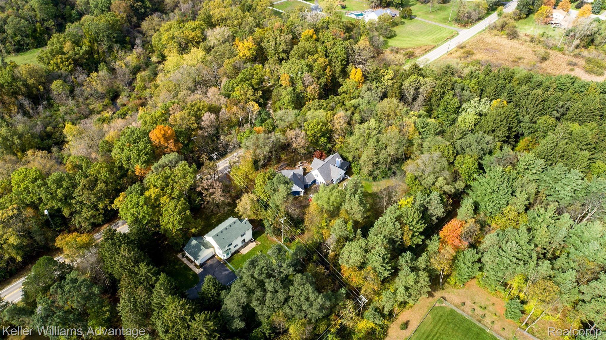 5403 Pleasant Valley Road Brighton, MI 48114 - Photo 21 of 24 PleasantValleyRd_5403_Drone 7.jpg