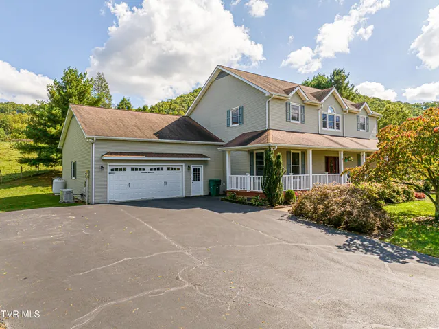 $550,000 | 19422 Stirrup Drive, Abingdon, VA 24211