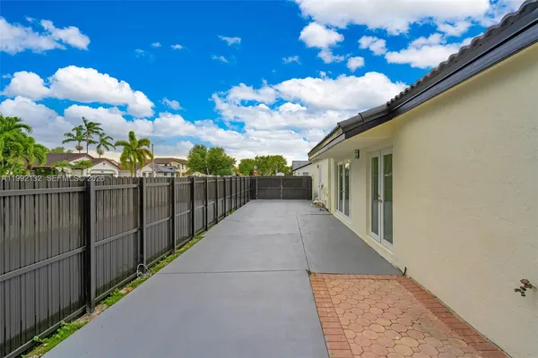 $4,800 | 803 Northwest 133rd Court, Unit 803, Miami, FL 33182