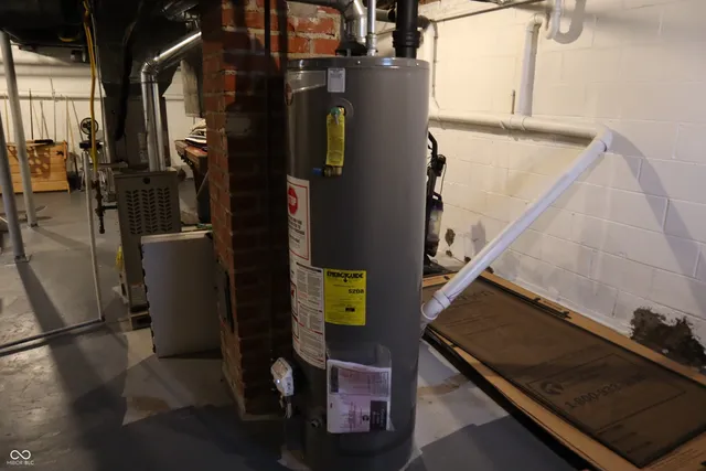 $170,000 | 304 North Oak Street, Crawfordsville, IN 47933