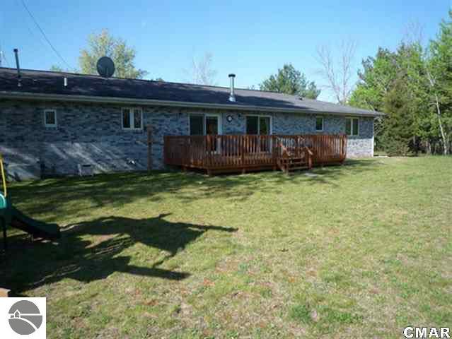8955 South Brinton Road Blanchard, MI 49310 - Photo 20 of 24 1773837-19.JPG
