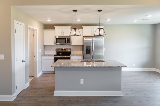 181 Cherry Road Clarksville, TN 37042 - Photo 5 of 12 Gallery Image 5