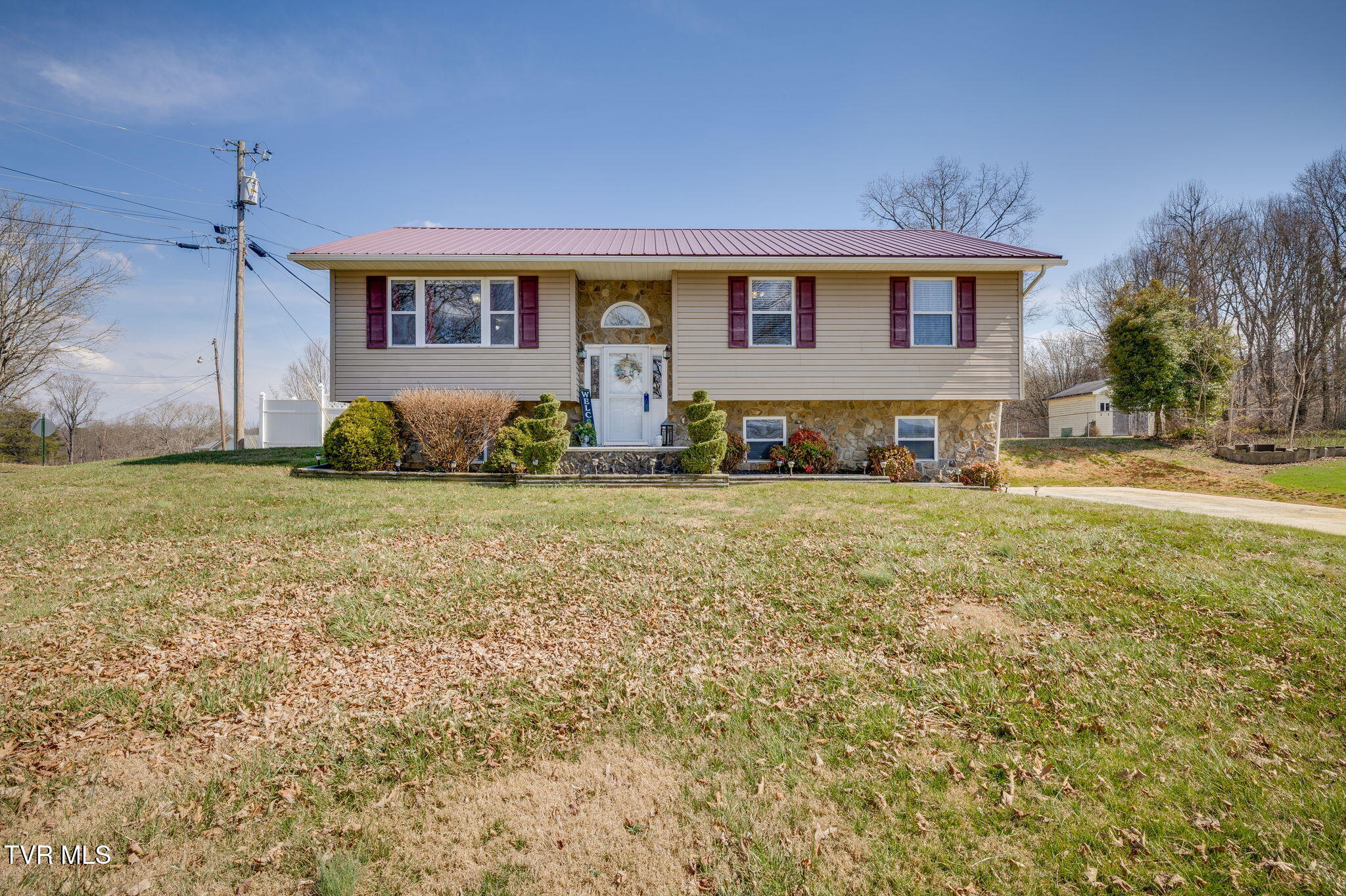 145 Morgan Lane Fall Branch, TN 37656 - Photo 1 of 29 001