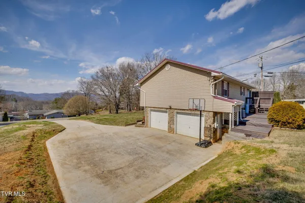 $285,000 | 145 Morgan Lane, Fall Branch, TN 37656