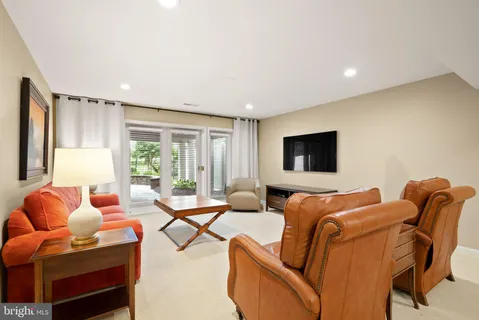 $990,000 | 18402 Lanier Island Square, Leesburg, VA 20176