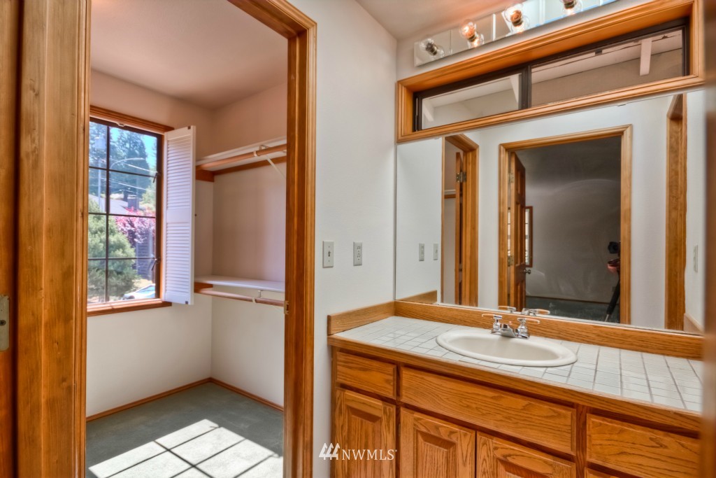 9400 High Street Edmonds, WA 98020 - Photo 23 of 25 Gallery Image 23