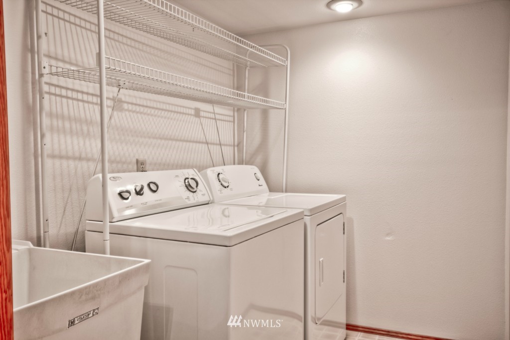 9400 High Street Edmonds, WA 98020 - Photo 24 of 25 Gallery Image 24