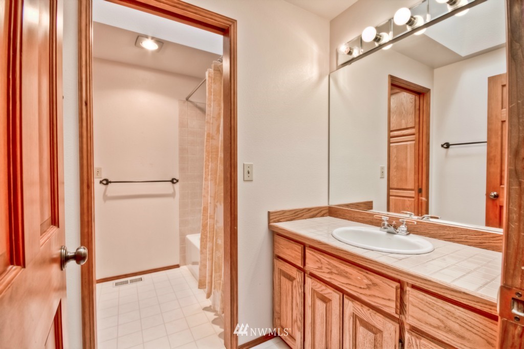 9400 High Street Edmonds, WA 98020 - Photo 25 of 25 Gallery Image 25