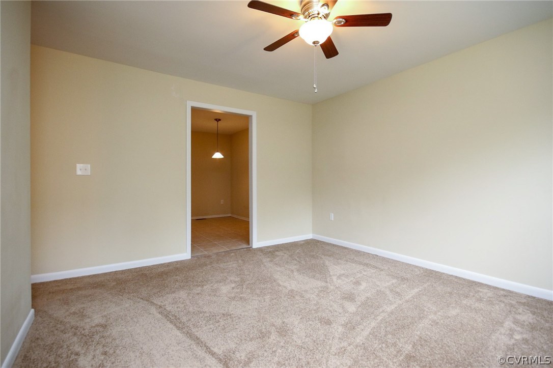 19495 Courtney Road Hanover, VA 23069 - Photo 15 of 24 Living room