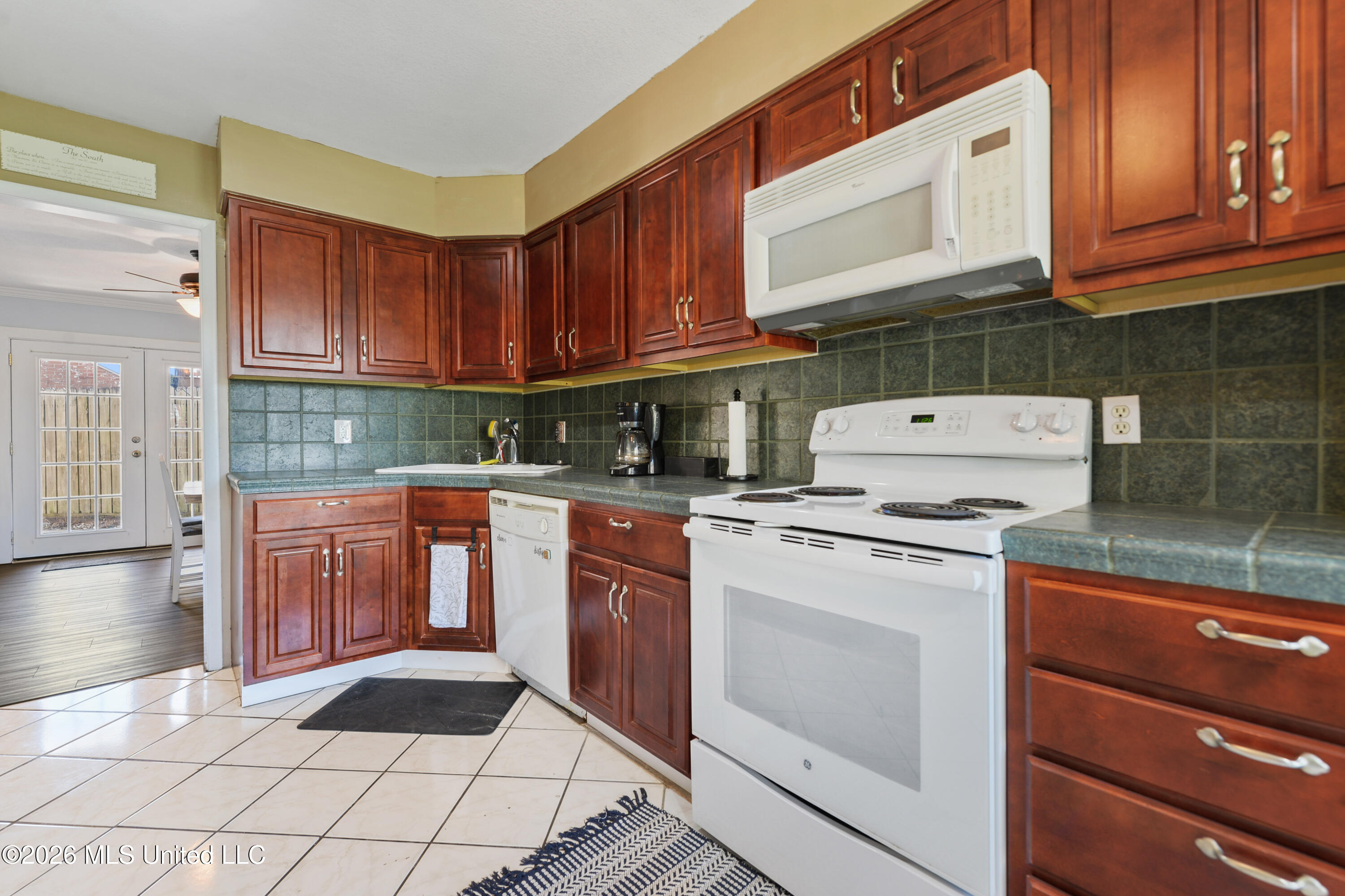 928 Courthouse Road, Unit 48 Gulfport, MS 39507 - Photo 8 of 22 012