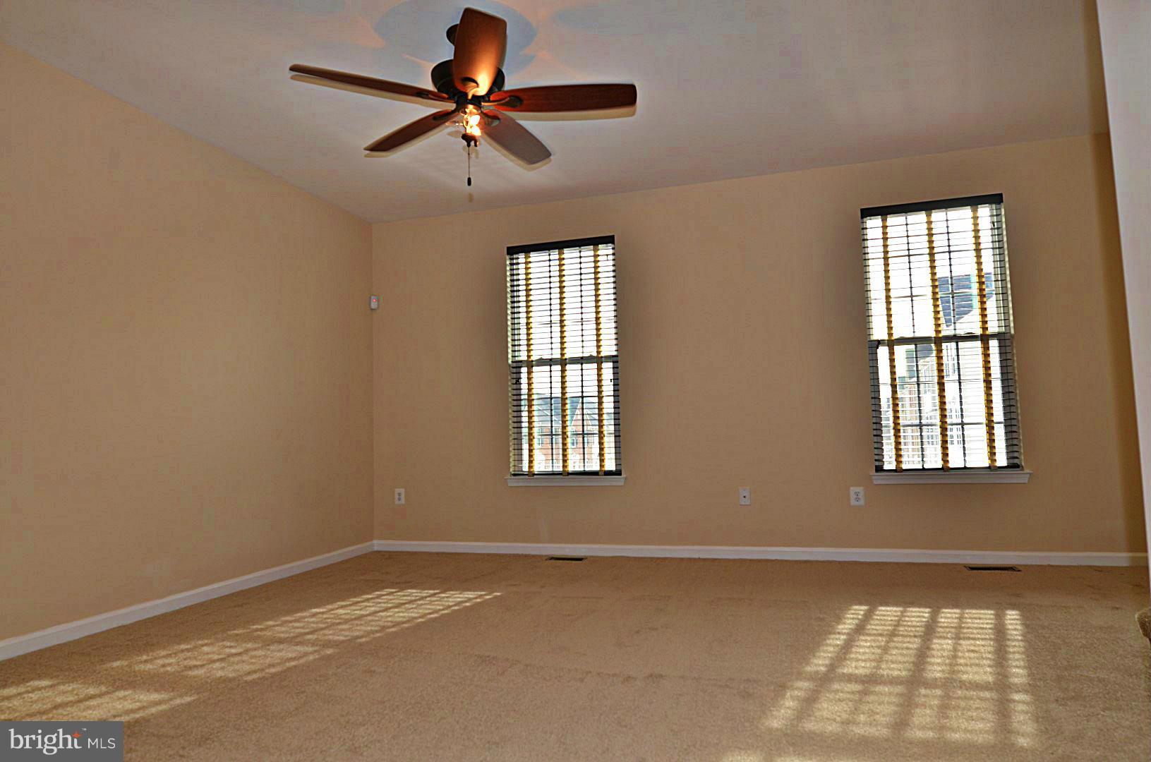 105 Alba Road Fredericksburg, VA 22405 - Photo 6 of 17 Living Room