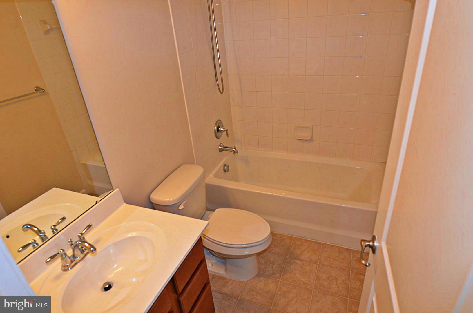105 Alba Road Fredericksburg, VA 22405 - Photo 9 of 17 Bath