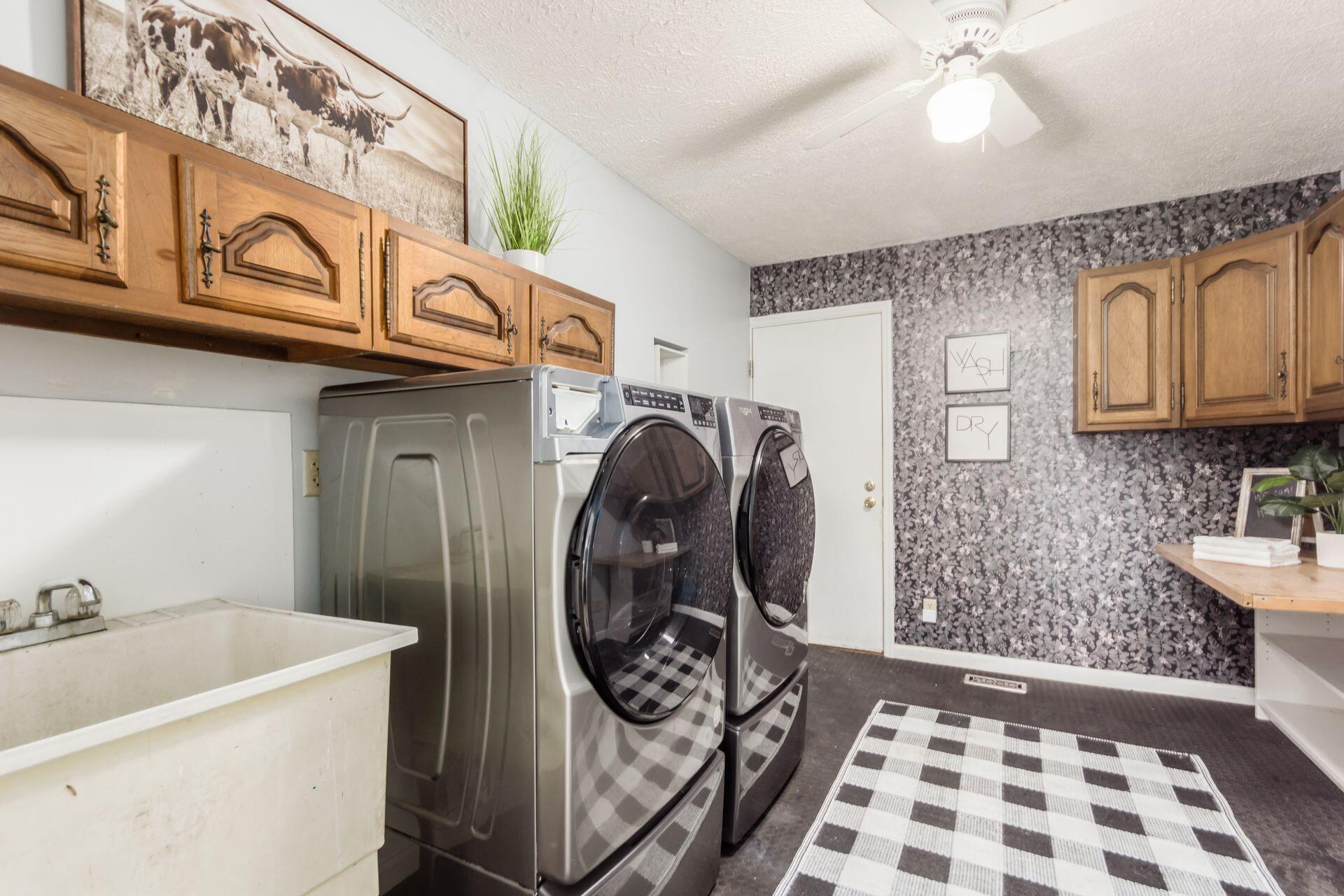 15050 Drummond Road Orient, OH 43146 - Photo 25 of 76 1st floor laundry