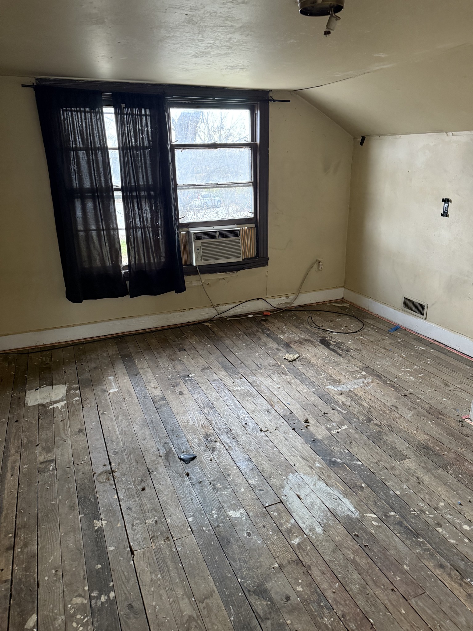 909 Smith Street Murfreesboro, TN 37129 - Photo 11 of 13