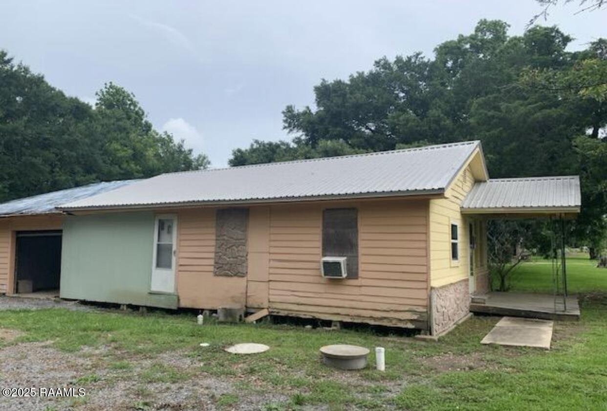6601 Gondron Road St. Martinville, LA 70582 - Photo 3 of 11 Fixer Upper Sold as IS- No Value Noted