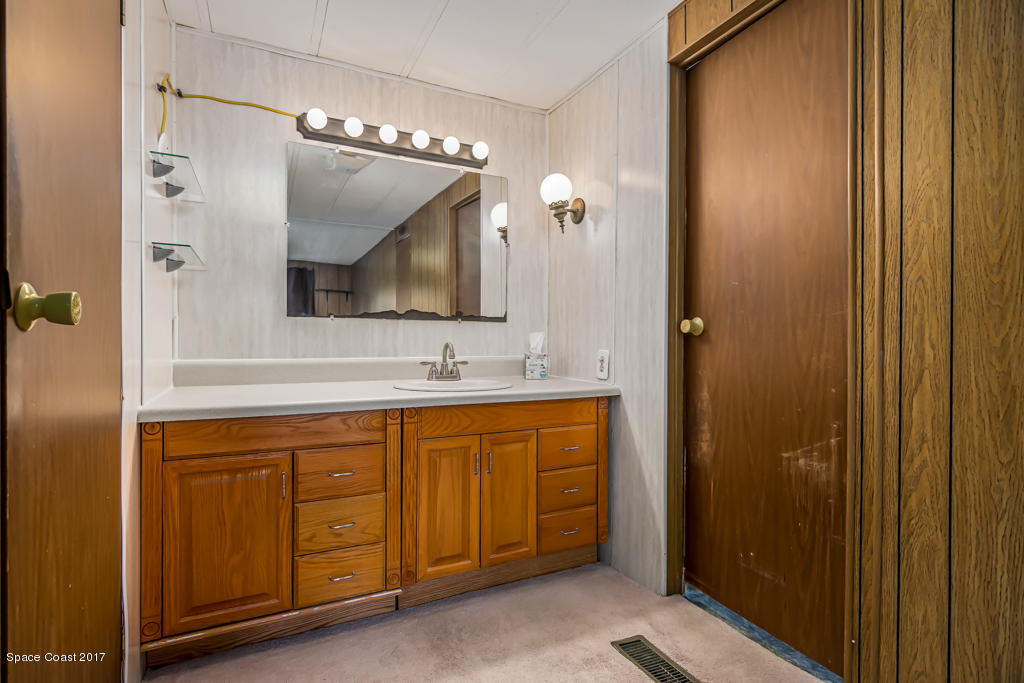 4510 Hog Valley Road Mims, FL 32754 - Photo 35 of 39 Bathroom