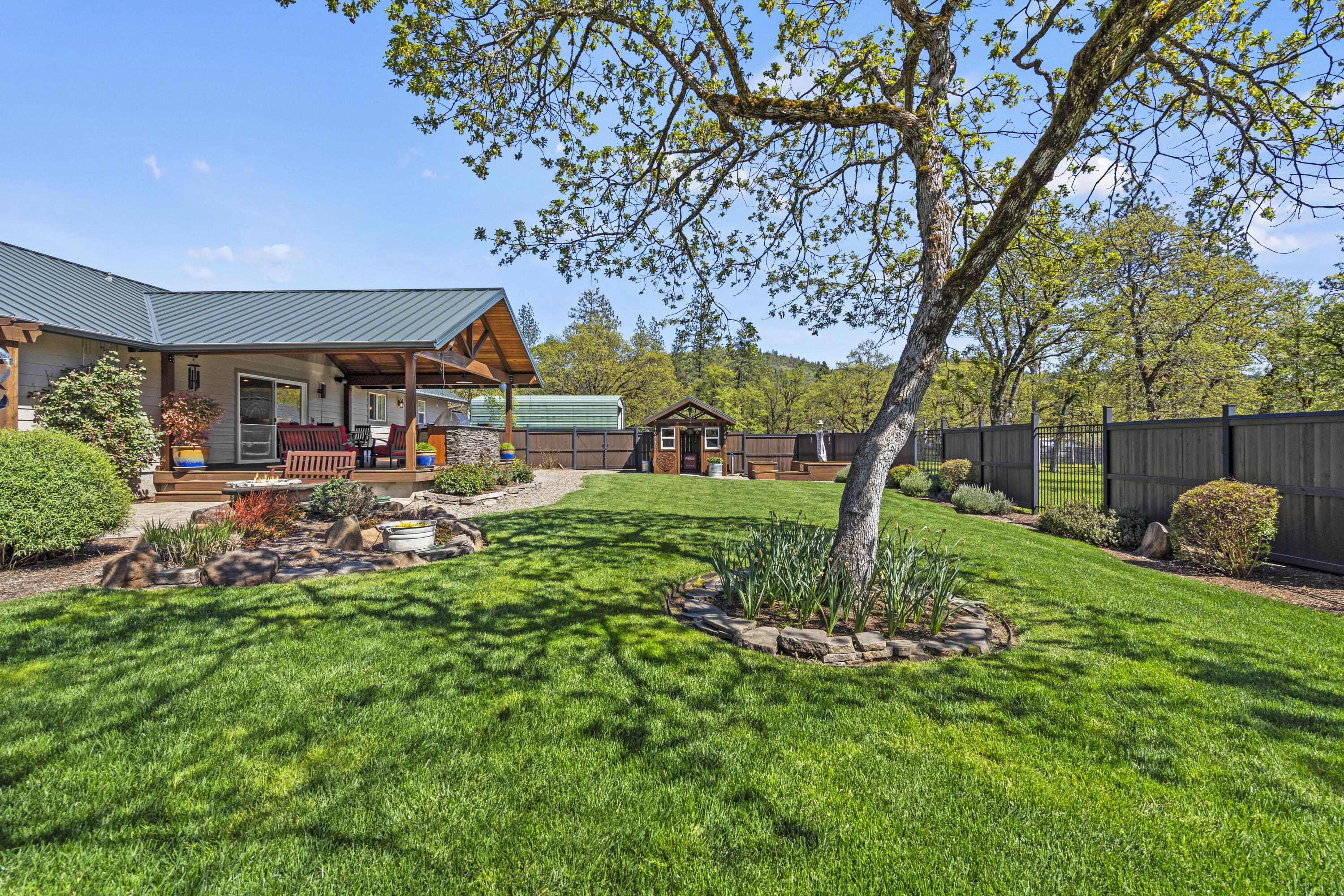 393 Bond Road Shady Cove, OR 97539 - Photo 16 of 40 Backyard