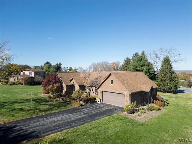 $529,900 | 462 Foxwood Terrace, Oneida, NY 13421