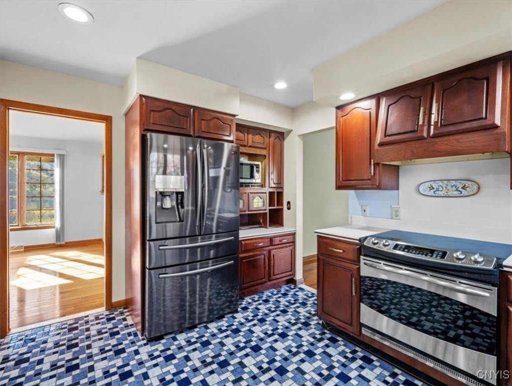 462 Foxwood Terrace Oneida, NY 13421 - Photo 8 of 45