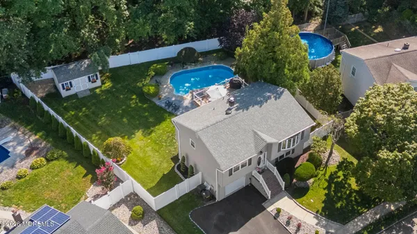 $700,000 | 47 Croman Court, Hazlet, NJ 07730