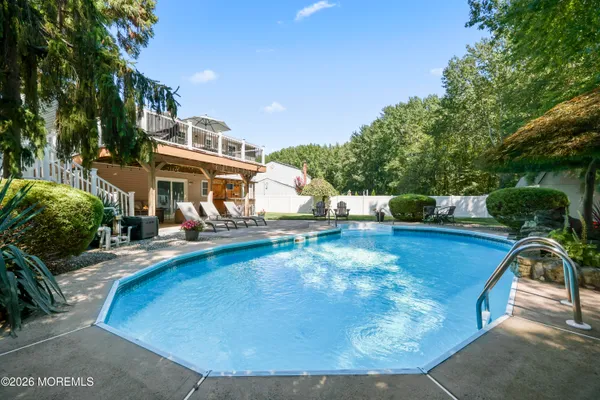 $700,000 | 47 Croman Court, Hazlet, NJ 07730