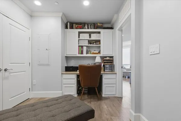 a room that has a chair and a chair in it