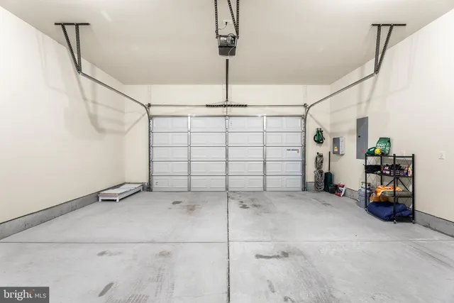 a view of a garage