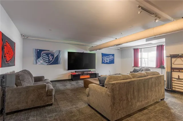 $199,999 | 700 East 8th Street, Unit 9B, Kansas City, MO 64106