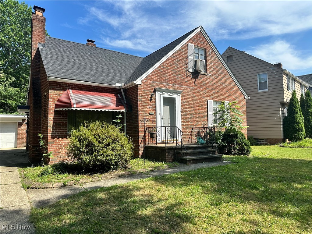 991 Pennfield Road Cleveland, OH 44121 - Photo 1 of 19