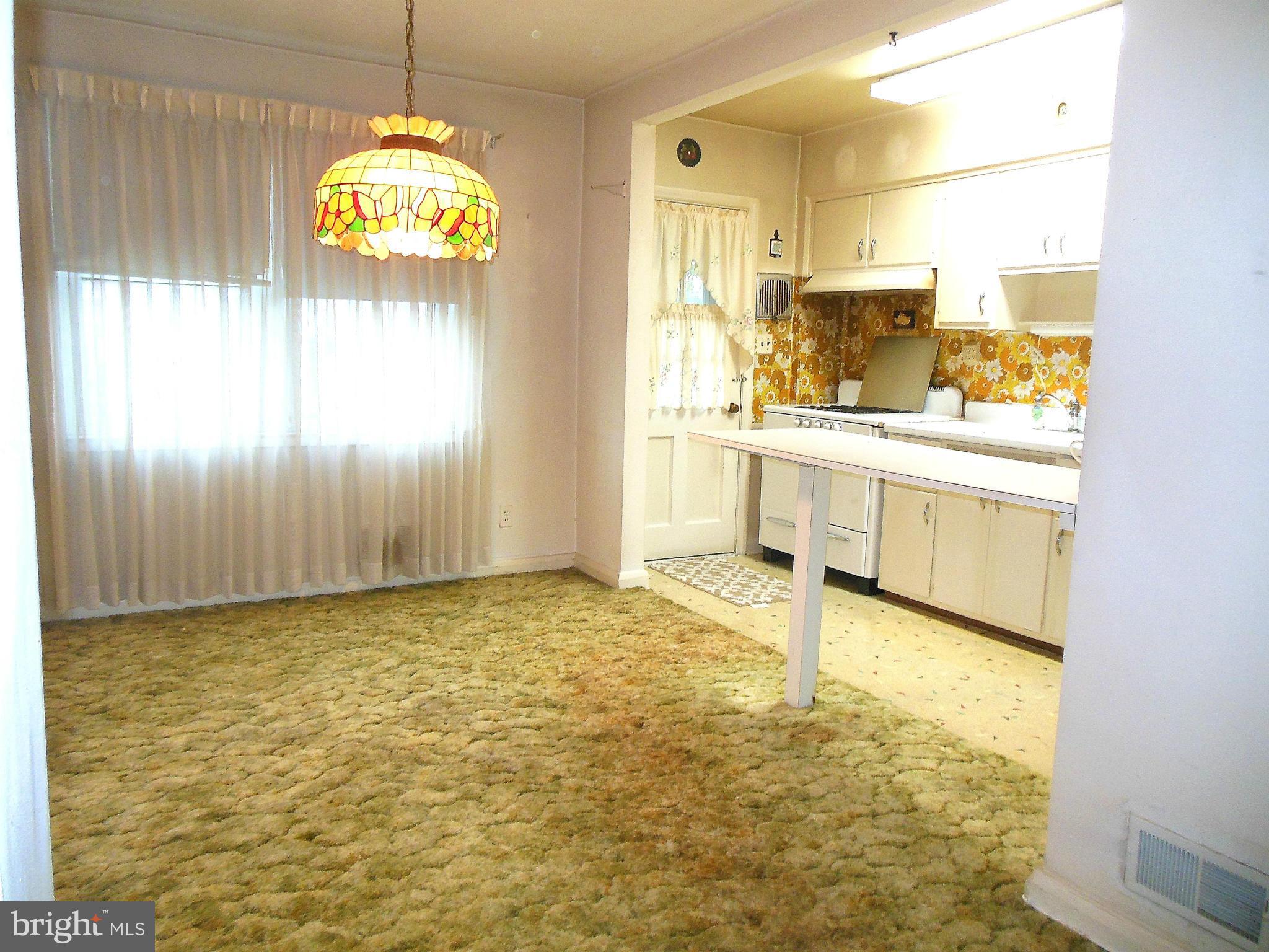 8332 Dalesford Road Baltimore, MD 21234 - Photo 5 of 19 Dining Room
