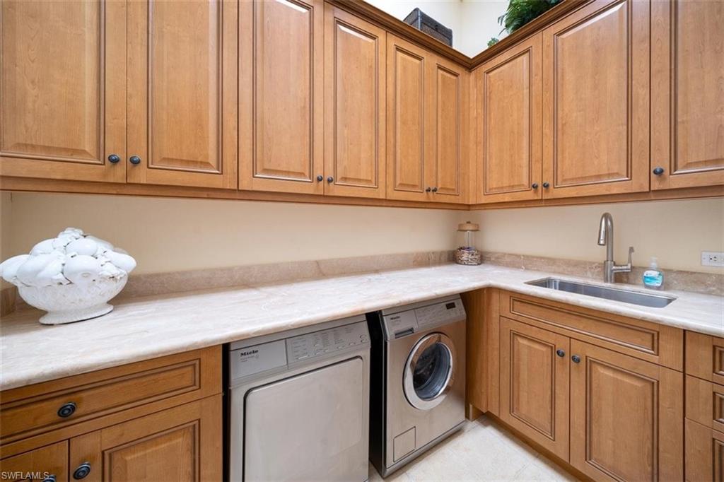 611 18th Avenue South Naples, FL 34102 - Photo 18 of 44 Laundry
