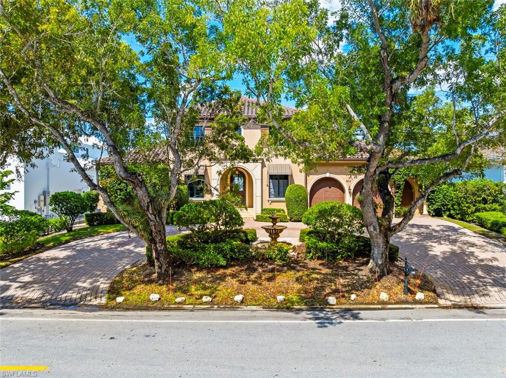 611 18th Avenue South Naples, FL 34102 - Photo 4 of 44