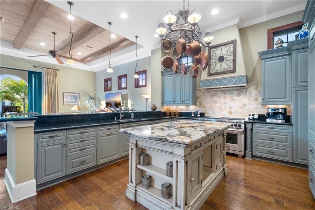 611 18th Avenue South Naples, FL 34102 - Photo 6 of 44