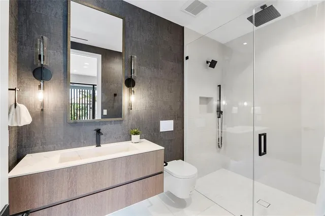 $16,110,000 | 2880 Northeast 28th Street, Fort Lauderdale, FL 33306