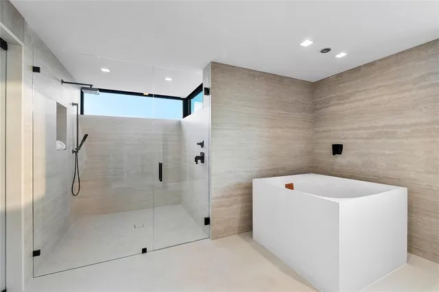 $16,110,000 | 2880 Northeast 28th Street, Fort Lauderdale, FL 33306