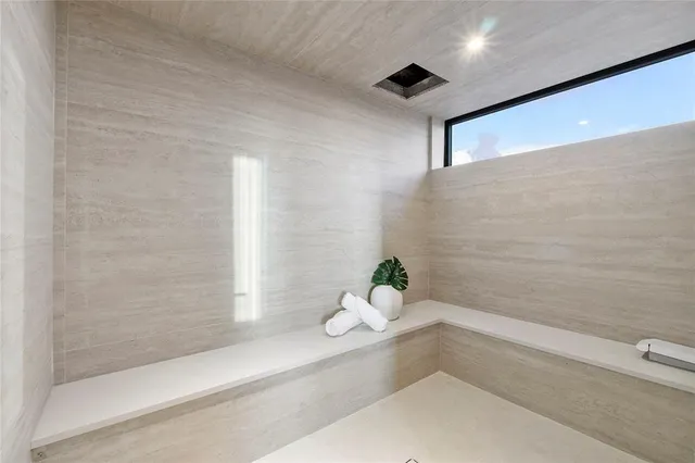 $16,110,000 | 2880 Northeast 28th Street, Fort Lauderdale, FL 33306