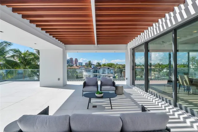 $16,110,000 | 2880 Northeast 28th Street, Fort Lauderdale, FL 33306