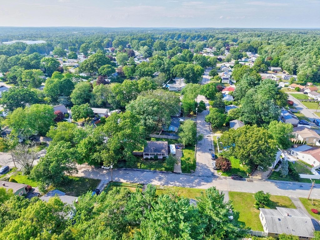 403 Valley Road New Bedford, MA 02745 - Photo 4 of 41