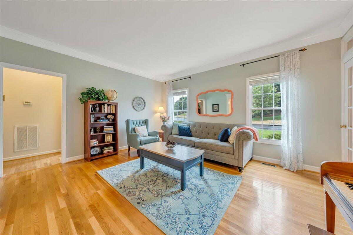 1915 Millbridge Road Salem, VA 24153 - Photo 11 of 84 Living Room