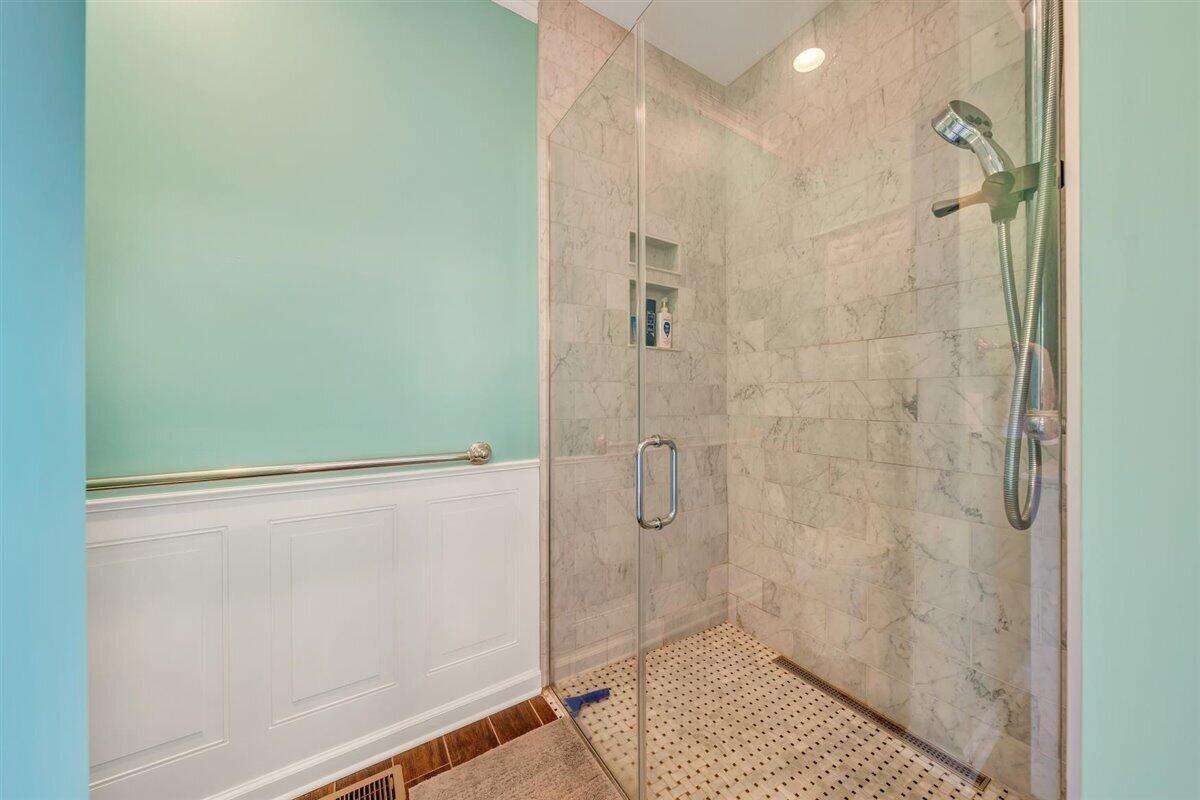 1915 Millbridge Road Salem, VA 24153 - Photo 31 of 84 Primary Bath Entry Level