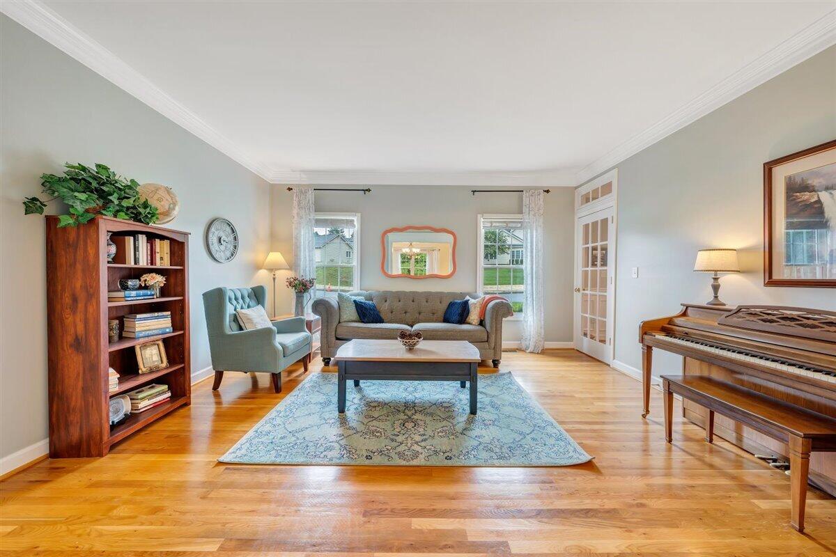 1915 Millbridge Road Salem, VA 24153 - Photo 10 of 84 Living Room