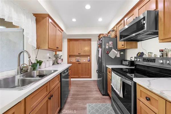$629,999 | 360 Meadow Court, Brea, CA 92821