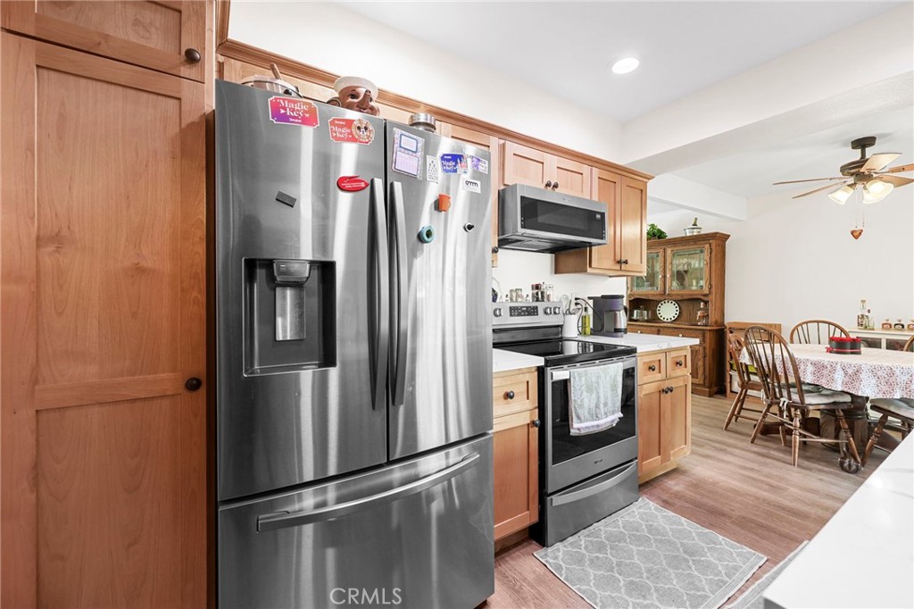 360 Meadow Court Brea, CA 92821 - Photo 12 of 33 View of kitchen and dining area